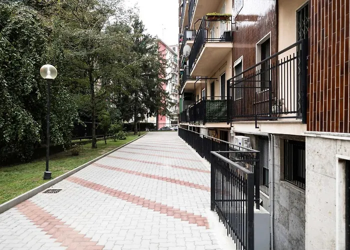 Easylife - - Mincio 30 S - Corvetto Mediolan
